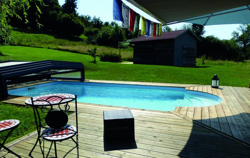 PISCINE FOND EN PENTE AVEC ESCALIER ROMAINS ENTRAIGUES SUR LA SORGUES