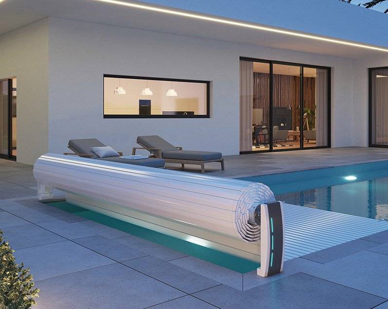 volet entree de gamme pas cher pour piscine coque par generale piscines vedene
