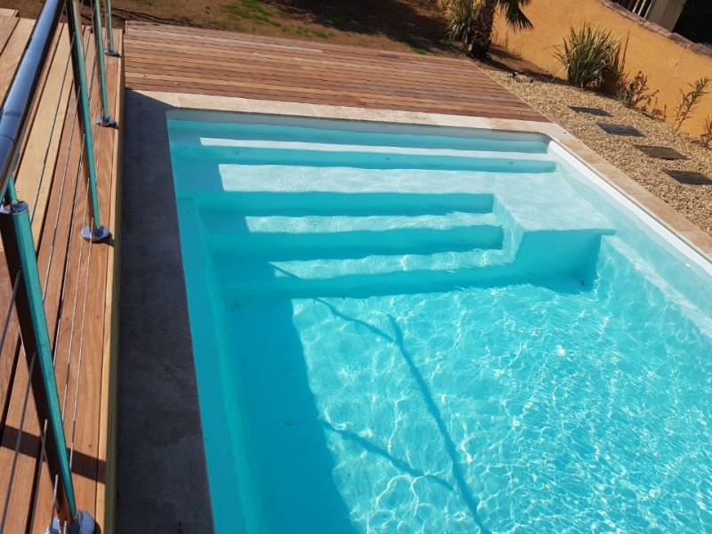 PISCINE COQUE AVEC TRAITEMENT AUTOMATIQUE LILO