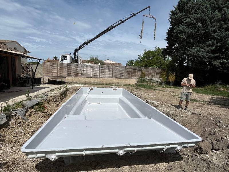 Constructeur piscine coque dans le vaucluse et alentours