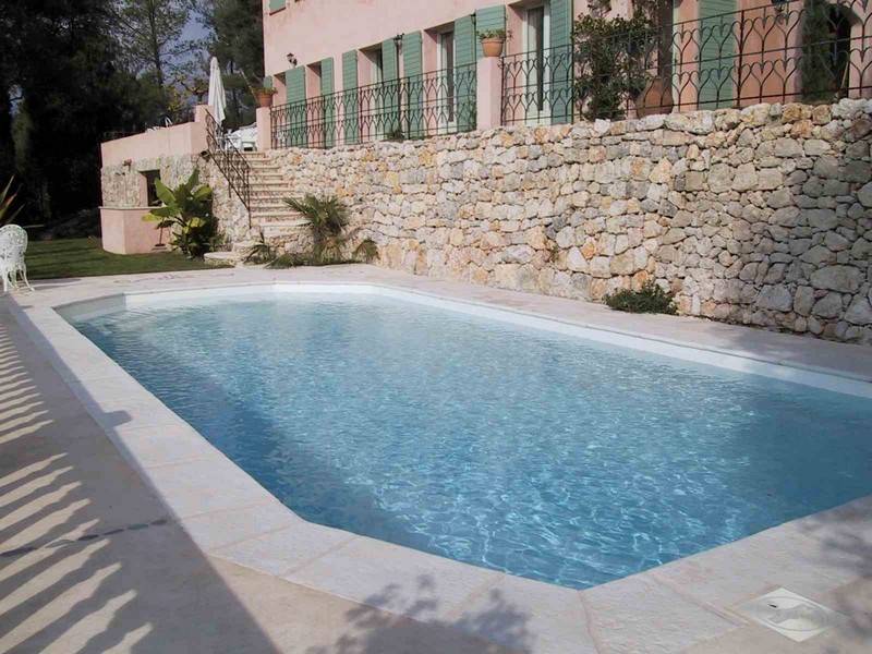 piscine fond progressif  saint saturnin les apt