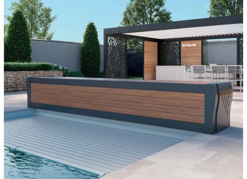 volet hors sol haut de gamme pour piscine coque polyester proche de gordes